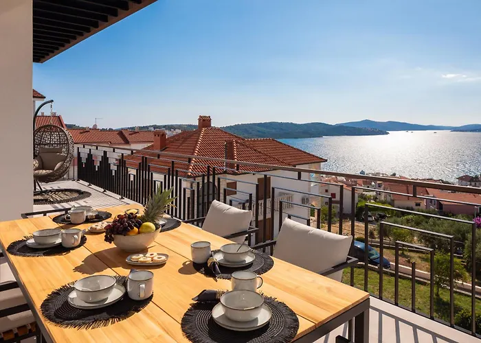 Luxury De Mar With Pool טרוגיר