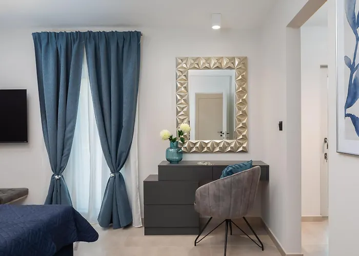 וילה Luxury De Mar With Pool טרוגיר