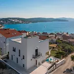 Luxury De Mar With Pool Villa