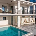 Luxury De Mar With Pool * Trogir