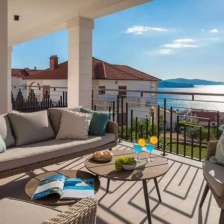 Luxury De Mar With Pool * Trogir