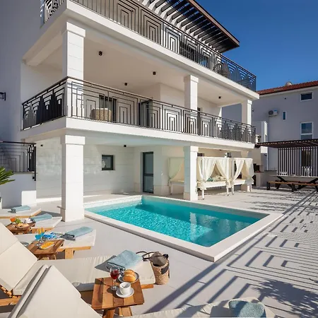 Luxury De Mar With Pool Villa Trogir