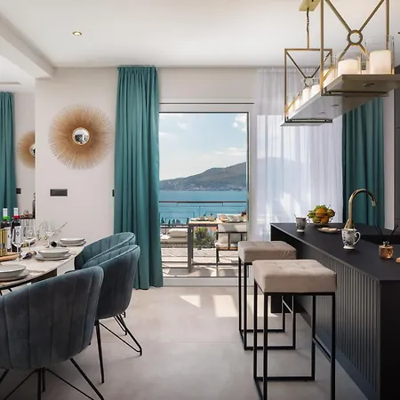 Villa Luxury De Mar With Pool Trogir