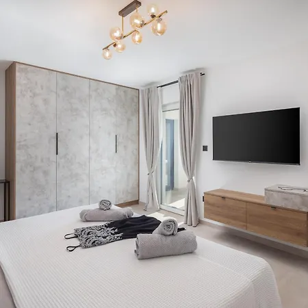 Luxury De Mar With Pool Villa *