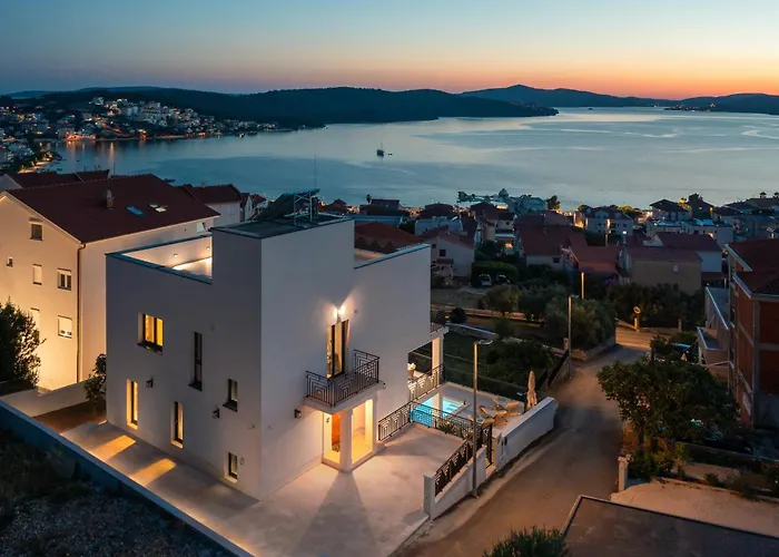 فيلة Luxury De Mar With Pool تروغير