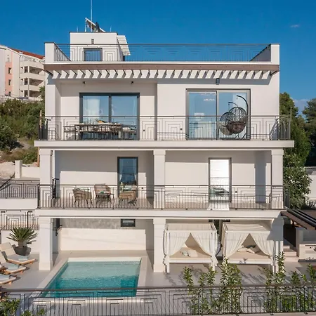ヴィラ Luxury De Mar With Pool