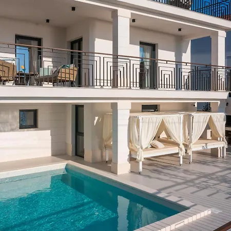 Luxury De Mar With Pool * トロギール